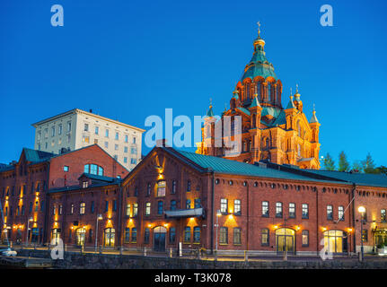 La cathédrale Uspenski à Helsinki, nuit Banque D'Images