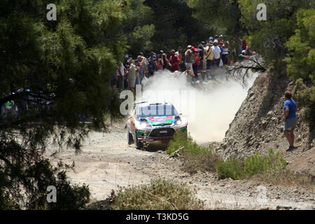 2011 Rallye de l'Acropole, l'étape spéciale 16 (Aghii Theodori 2). Jari-Matti Latvala - Miikka Anttila, Ford Fiesta RS WRC (termine 9ème) Banque D'Images