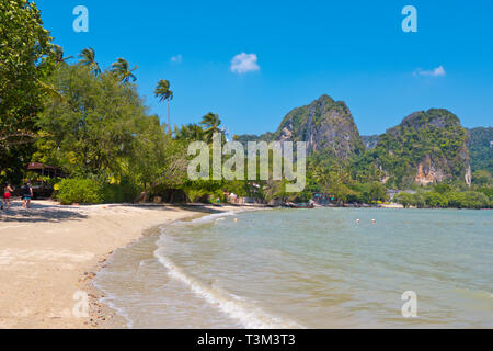 East Railay Bay, plage de Railay, province de Krabi, Thaïlande Banque D'Images