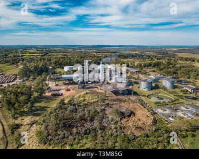 Vue aérienne d'une usine de canne à sucre à Troche, le Paraguay. Banque D'Images