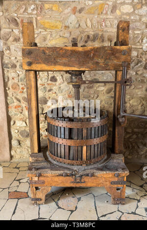 Ancien Pressoir. Vieille technique traditionnelle de l'élaboration du vin, Banque D'Images