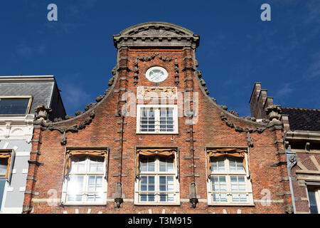 Fin d'un bâtiment à pignons dans le centre de Haarlem, aux Pays-Bas. Banque D'Images