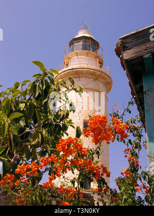 Ancien phare près de Kato Pafos, Chypre Banque D'Images