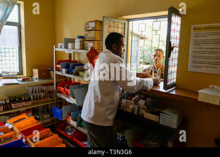 L'ÉTHIOPIE Centre de santé catholique Taza dispensaire / AETHIOPIEN , Centre de santé catholique Taza, Apotheke Banque D'Images