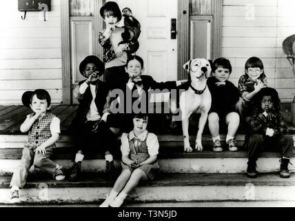 Ross Bagley, Bug Hall, Bretagne Ashton Holmes, Zachary Mabry, Courtland Mead, Petey, Travis Tedford, Jordan Warkol, Kevin Jamal Woods, et Elmer dans le film The Little Rascals, 1994 Banque D'Images