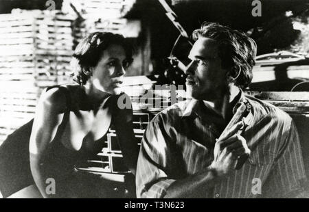 Acteurs Arnold Schwarzenegger et Jamie Lee Curtis dans le film True Lies, 1994 Banque D'Images