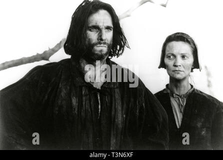 Daniel Day-Lewis et Joan Allen dans le film The Crucible, 1996 Banque D'Images