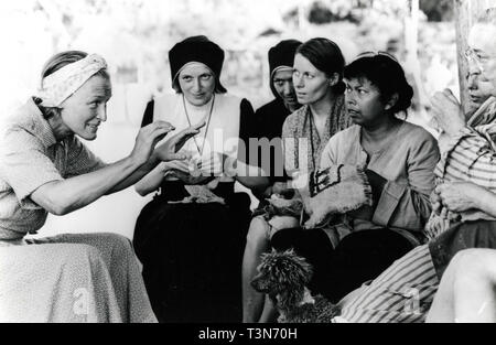 Glenn Close, Joanna Ter Steege, Kitty Clingnet, Tessa Humphries, Alwine Seinen, et Elizabeth Spriggs dans le film Paradise Road, 1997 Banque D'Images