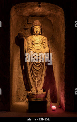 Bouddha, Mille Buddha Mountain, Montagne Qianfo Wanfo, Grotte, Jinan, Shandong Province, China Banque D'Images