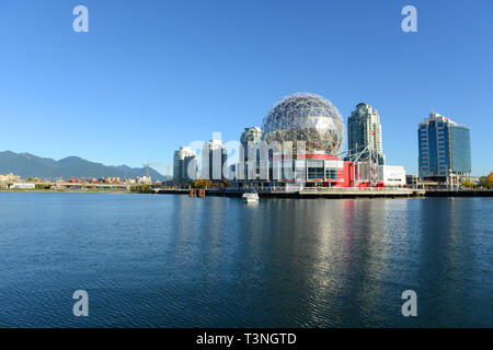 Science World de Vancouver à Vancouver, province de la Colombie-Britannique, Canada. Ce bâtiment a été conçu pour l'EXPO 86. Banque D'Images
