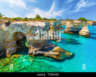 Le Torre Sant' Andrea, Salento, région des Pouilles, Italie Banque D'Images