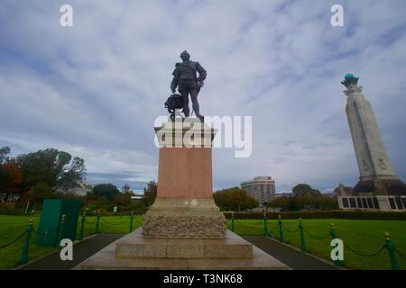 Statue de Sir Francis Drake, Plymouth, Devon, Angleterre. Banque D'Images