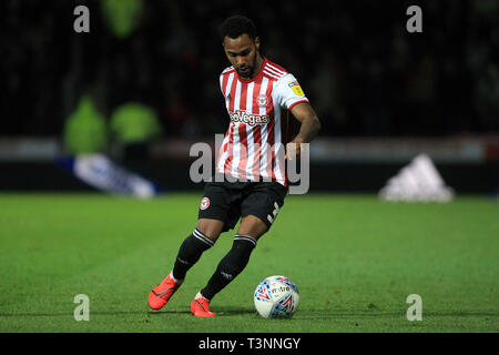 Londres, Royaume-Uni. 10 avr, 2019. Rico Henry de Brentford en action. Match de championnat Skybet EFL, Brentford v Ipswich Town à Griffin Park le mercredi 10 avril 2019 . Cette image ne peut être utilisé qu'à des fins rédactionnelles. Usage éditorial uniquement, licence requise pour un usage commercial. Aucune utilisation de pari, de jeux ou d'un seul club/ligue/dvd publications. pic par Steffan Bowen/Andrew Orchard la photographie de sport/Alamy live news Crédit : Andrew Orchard la photographie de sport/Alamy Live News Banque D'Images