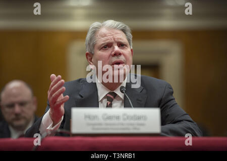 Washington, District de Columbia, Etats-Unis. 10 avr, 2019. Contrôleur général de l'United States Government Accountability Office Gene Dodaro témoigne devant le Sous-comité sénatorial sur la branche législative sur la colline du Capitole à Washington DC le 10 avril 2019 Credit : Stefani Reynolds/CNP/ZUMA/Alamy Fil Live News Banque D'Images