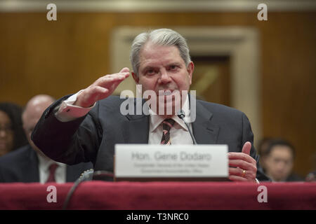 Washington, District de Columbia, Etats-Unis. 10 avr, 2019. Contrôleur général de l'United States Government Accountability Office Gene Dodaro témoigne devant le Sous-comité sénatorial sur la branche législative sur la colline du Capitole à Washington DC le 10 avril 2019 Credit : Stefani Reynolds/CNP/ZUMA/Alamy Fil Live News Banque D'Images