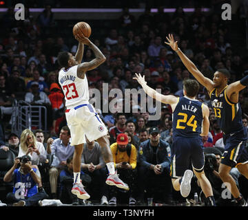 Los Angeles, Californie, USA. 10 avr, 2019. Los Angeles Clippers' Lou Williams (23) pousses durant un match de basket NBA entre les Los Angeles Clippers et Utah Jazz, le mercredi 10 avril 2019, à Los Angeles. Ringo : crédit Chiu/ZUMA/Alamy Fil Live News Banque D'Images