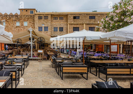 Restaurants du Vieux Souk Jbeil Byblos au Liban Moyen-Orient Banque D'Images