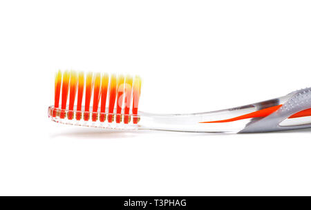 Brosses à dents en plastique isolé sur fond blanc Banque D'Images