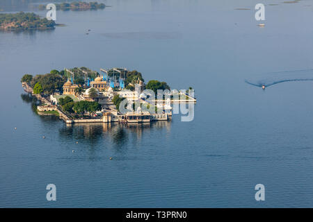 Jag Mandir est un palais construit sur une île du lac Pichola. Elle est aussi appelée la -Lake Garden Palace-. Le palace est situé à Udaipur city de th Banque D'Images