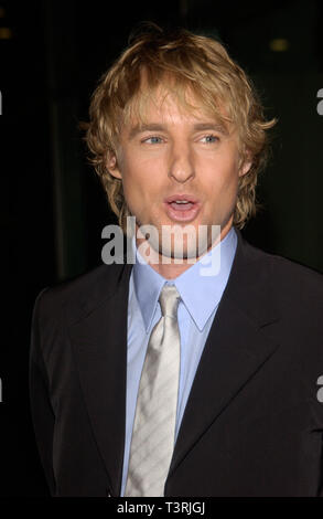 LOS ANGELES, CA. 23 octobre 2002 : l'Acteur Owen Wilson lors de la première mondiale de son nouveau film I Spy, au Cinerama Dome d'Hollywood. © Paul Smith / Featureflash Banque D'Images