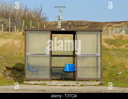 ACHILTIBUIE ROSS ET CROMARTY ECOSSE UN ABRI BUS DANS LE VILLAGE Banque D'Images