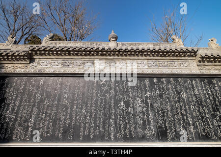 Luoyang, Henan/Chine- le 20 janvier 2019 : la grande plaque de marbre au Temple Guanlin.C'est avoir la plaque caligraphy chinois. C'est l'endroit où le Guan Banque D'Images