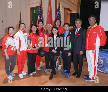 Yorba Linda, CA., USA.10 Avril, 2019.Huiying Wang Xiaoyan,li,Linhong Guo,Cailan Liu,Shuzeng,Guo Xue Yuan,Jun Wu Han,Guonian, Peter Gao,Baoping Zhang Banque D'Images