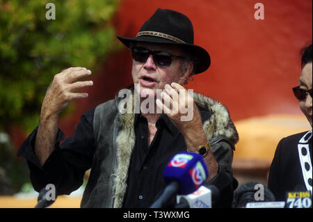 Hillsborough, CA, USA. Apr 11, 2019. Hillsborough, CA, É.-U. - Flintstone House architecte, William Nicholson parle des droits des propriétaires à construire et décorer leur maison comme bon leur semble. Credit : Eaux Neal/ZUMA/Alamy Fil Live News Banque D'Images