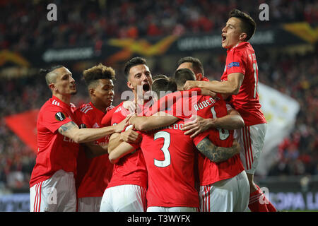 L'équipe de SL Benfica célèbre l'objectif au cours de l'UEFA Europa League 2018/2019 match de football entre SL Benfica vs Eintracht Francfort. (Score final : SL Benfica 4 - 2 Eintracht Frankfurt) Banque D'Images