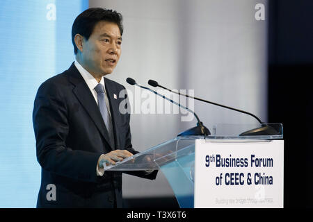 12 avril 2019 - Ministre du commerce chinois de la République populaire de Chine Zhong Shan prononce un discours au 8ème sommet de la Chine et des PECO en Dubrovnik, Croatie. Credit : JP Black/ZUMA/Alamy Fil Live News Banque D'Images