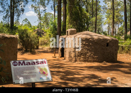 Nairobi, l'Afrique de l'Est - 9 mars 2019 - Traditionnel, tribal hut dans Bomas du Kenya museum Banque D'Images