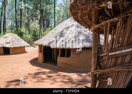 Nairobi, l'Afrique de l'Est - 9 mars 2019 - Traditionnel, tribal hut dans Bomas du Kenya museum Banque D'Images