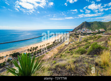 Paysage avec plage Las Teresitas et San Andres village, Tenerife, Canaries, Espagne Banque D'Images