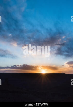 Coucher du soleil sur un horizon Banque D'Images