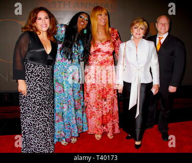 10 avril 2019 - Hollywood, Californie, États-Unis - J16043CHW.Hollywood Chamber of Commerce rend hommage à l'Original Pointer Sisters Bonnie et pointeur Pointeur Anita avec Lifetime Achievement Award.Avalon Hollywood, Hollywood, Californie, USA .04/10/2019 .ANGELICA VALE, Bonnie Pointer, Pointeur et Anita Maria Angelica .Â©Clinton H.Wallace/Photomundo/ Photos International Inc (crédit Image : © Clinton Wallace/Globe Photos via Zuma sur le fil) Banque D'Images