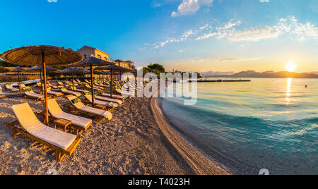 Nikiana Beach sur la mer Ionienne, l'île de Lefkada, Grèce. Banque D'Images