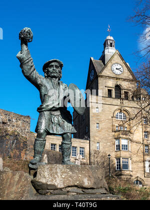 Rob Roy McGregor statue au Bâtiments municipaux sur Corn Exchange Road Ville de Stirling en Écosse Banque D'Images