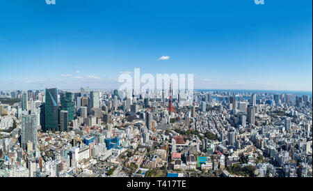 La ville de Tokyo. Vue Aérienne Vue panoramique sur la ville depuis le pont d'observation de la Tour Mori, Roppongi Hills, Tokyo, Japon Banque D'Images