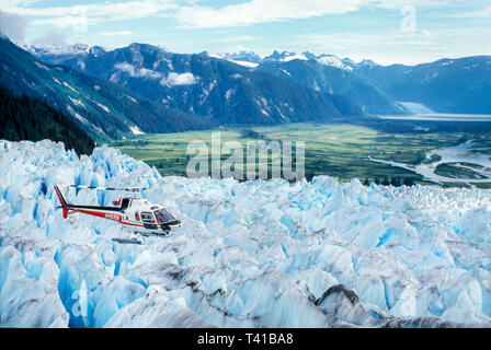 Alaska Alaskan Juneau trou dans le glacier de mur, Era hélicoptère vol-spectacle vue aérienne, Banque D'Images