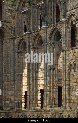 L'Angleterre, Tyne et Wear, Tynemouth Castle et Prieuré. Tyneouth Prieuré situé sur la plage près de l'embouchure de la rivière Tyne près de Newcastle upon Tyne. Banque D'Images