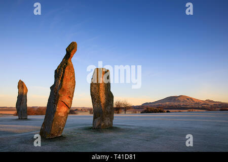 L'Écosse, Fife, Lundin Links Stone Circle. Un matin glacial à Lundin Links Stone Circle situé au deuxième fairway du parcours de golf dames. Banque D'Images