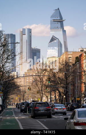 L'énorme développement d'Hudson Yards à New York, vu de Greenwich Village, le Samedi, Avril 6, 2019. (Â© Richard B. Levine) Banque D'Images