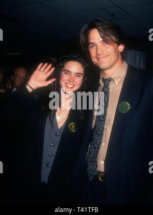 Hollywood, Californie, USA 19 Mars 1994 L'actrice Jennifer Connelly et acteur Billy Campbell assister à la neuvième édition de l'IFP/Ouest Independent Spirit Awards le 19 mars 1994 à l'Hollywood Palladium à Hollywood, Californie, USA. Photo de Barry King ;/Alamy Stock Photo Banque D'Images