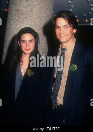 Hollywood, Californie, USA 19 Mars 1994 L'actrice Jennifer Connelly et acteur Billy Campbell assister à la neuvième édition de l'IFP/Ouest Independent Spirit Awards le 19 mars 1994 à l'Hollywood Palladium à Hollywood, Californie, USA. Photo de Barry King ;/Alamy Stock Photo Banque D'Images