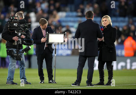 Sky Sports Gary Neville et Kelly Cates avant le premier match de championnat à la King Power Stadium, Leicester. Banque D'Images