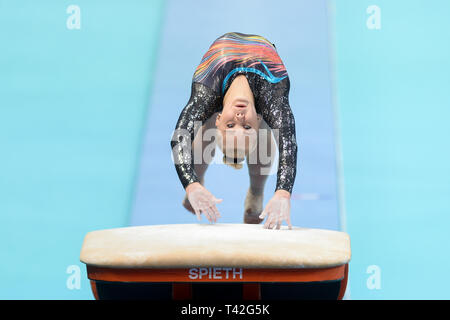 Szczecin, Pologne. 12 avr, 2019. Angelina Melnikova de Russie vu en action lors de la finale du Concours Général de la femme 8ème Championnat d'Europe en gymnastique artistique (jour 3). Credit : SOPA/Alamy Images Limited Live News Banque D'Images