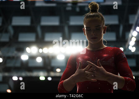 Szczecin, Pologne. 12 avr, 2019. Alice Kinsella de Grande-bretagne vu avant le Dauphin total final du 8ème Championnat d'Europe en gymnastique artistique (jour 3). Credit : SOPA/Alamy Images Limited Live News Banque D'Images