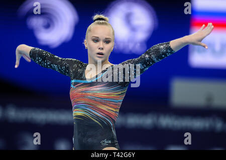 Szczecin, Pologne. 12 avr, 2019. Angelina Melnikova de Russie vu en action lors de la finale du Concours Général de la femme 8ème Championnat d'Europe en gymnastique artistique (jour 3). Credit : SOPA/Alamy Images Limited Live News Banque D'Images