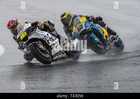 Valence/Espagne - 11/18/2018 - # 19 Alvaro Bautista (SPA) et # 12 Thomas Luthi (CH) luttant pour la position au cours de la Communauté Valencienne Ricardo Tormo à GP Banque D'Images