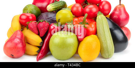 Fruits et légumes frais isolé sur fond blanc Banque D'Images